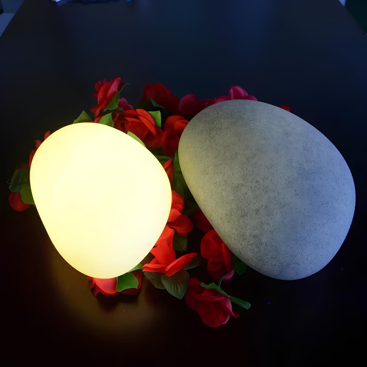 Cobblestone Garden Light