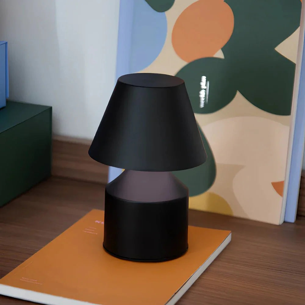 Oblo™ Table Lamp